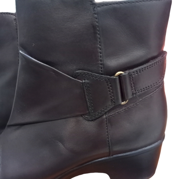 Clark's Dark brown ankle leather boots size 9.5 - Picture 4 of 4